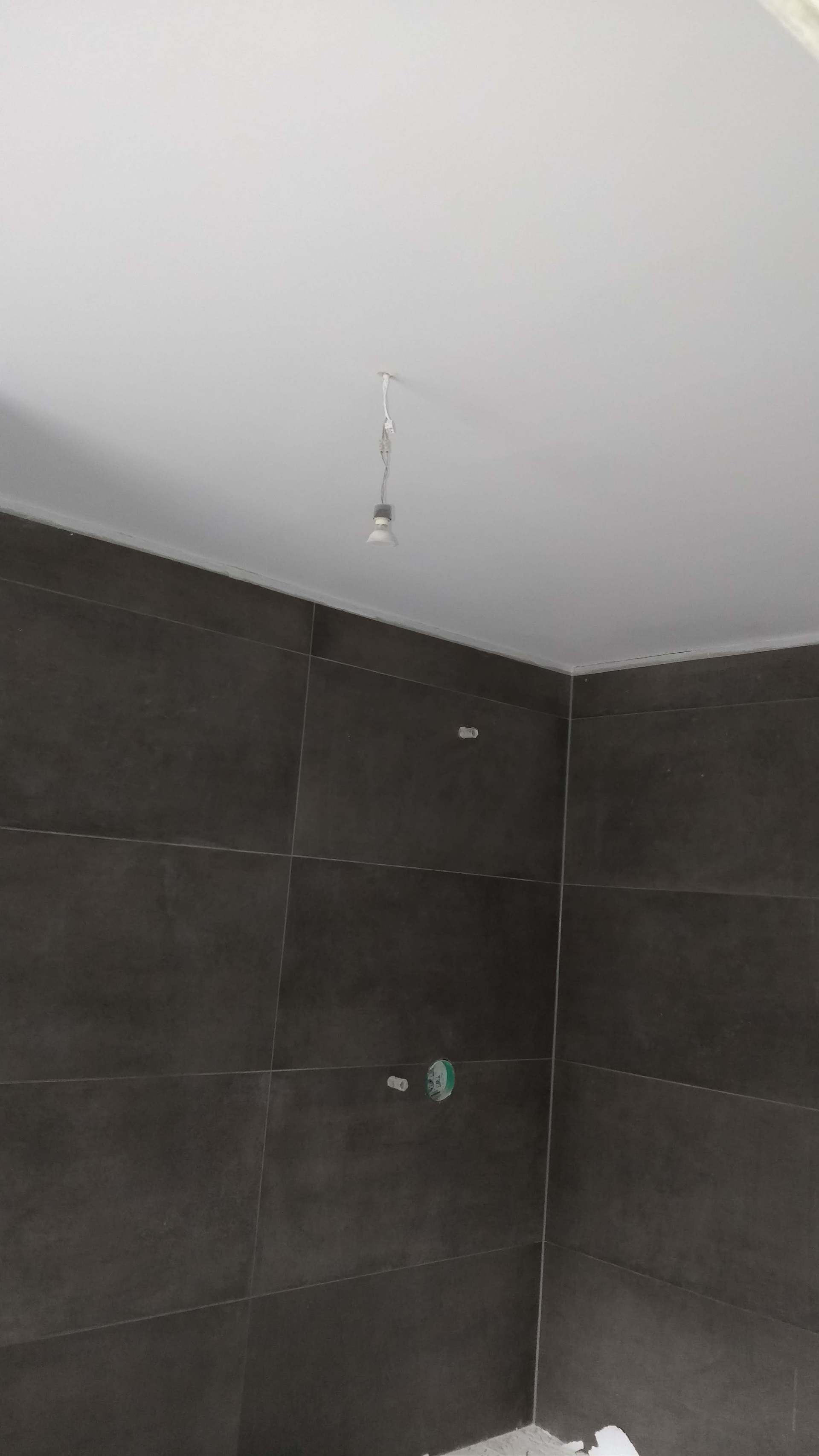 Baddecke gestrichen