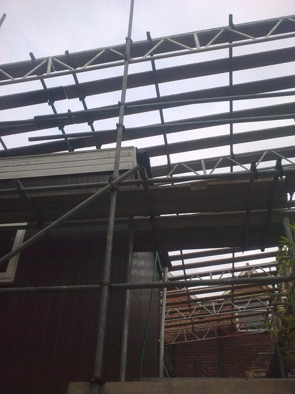 Temporary roofs