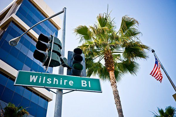 Wilshire Blvd Sign