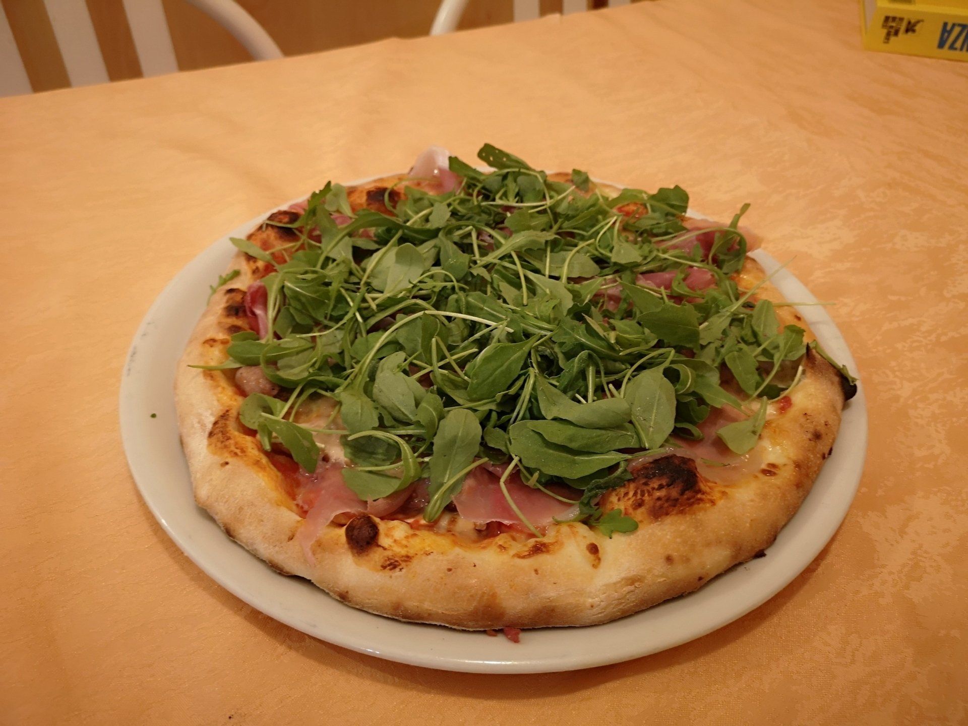 Pizza con rucola