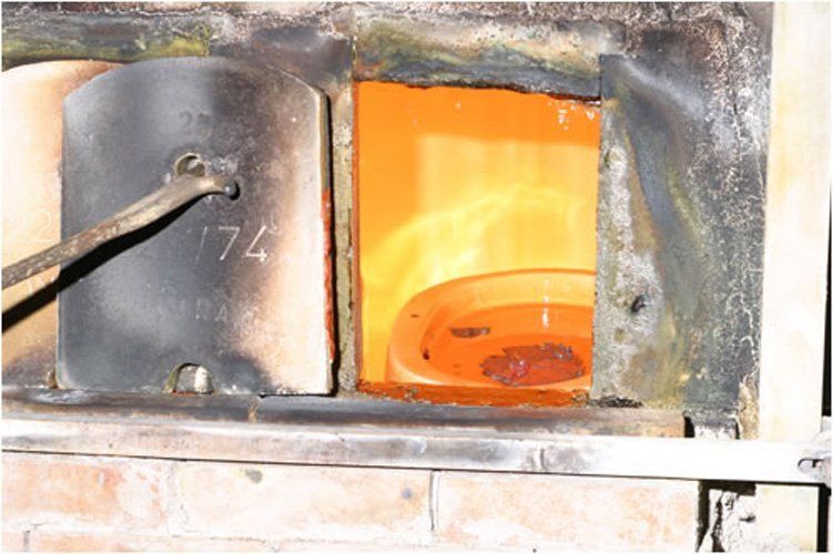 oven for baking mixtures