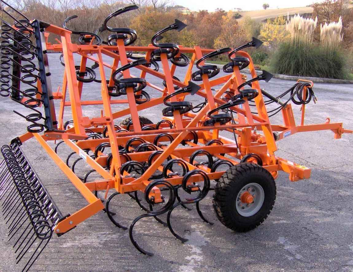 Vibrocoltivatore trainato