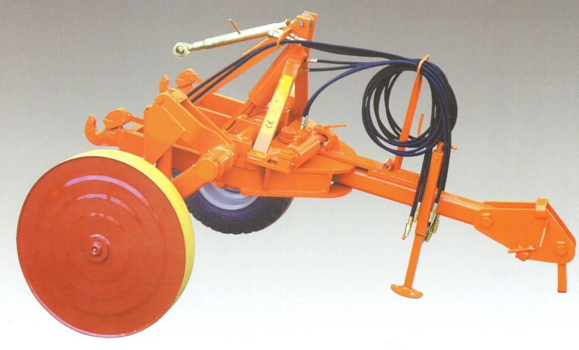 Carrello per aratro polivomere