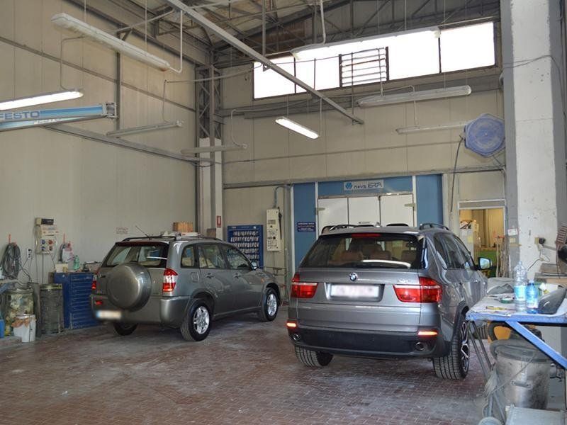 Auto in riparazione