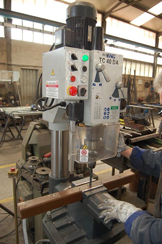 macchinari per la lavorazione delle carpenterie