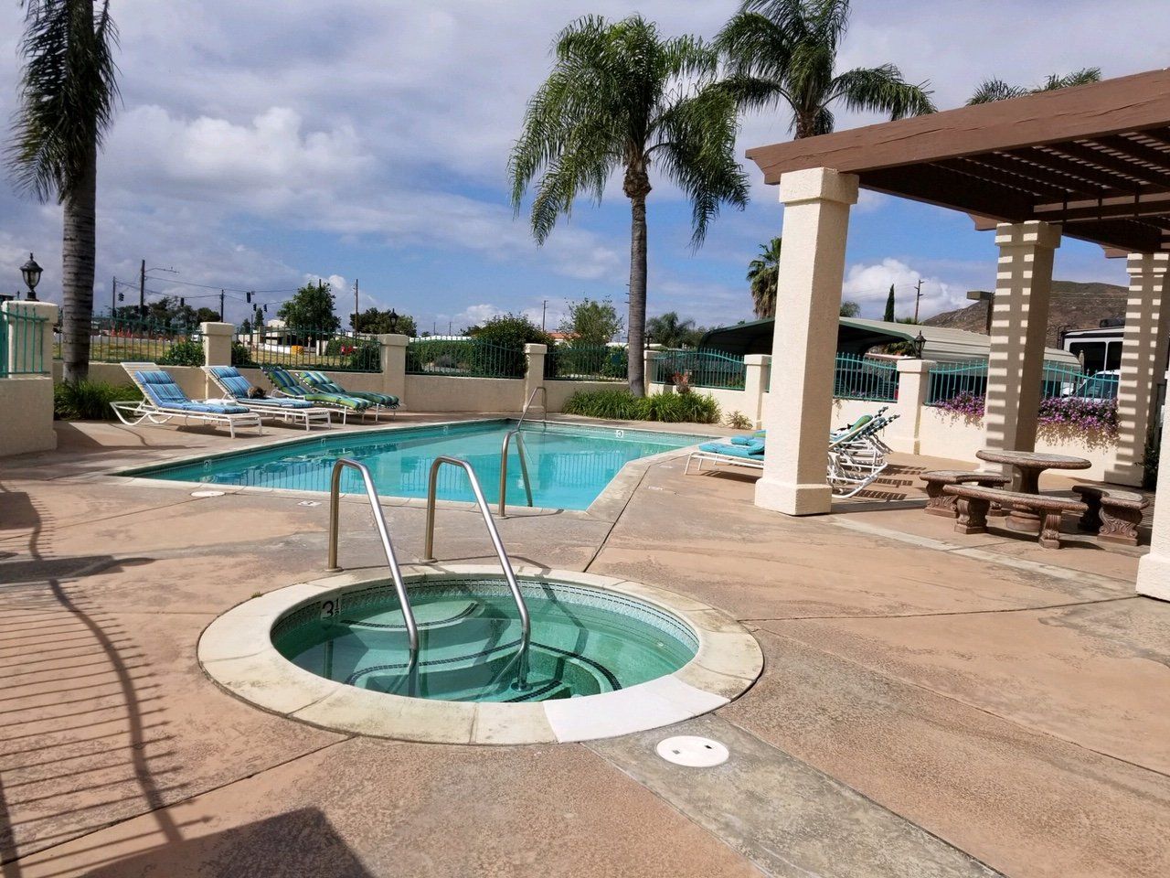 Pool & Hot Tub