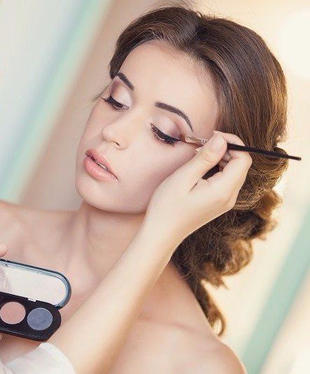 Seduta di trucco