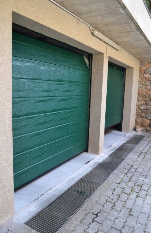 portoni per garage motorizzati