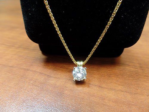 Shiny diamond - Jewelry Services in Saratosa, FL Shiny diamond - Jewelry Services in Saratosa, FL