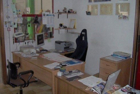 Sala amministrativa di un'autofficina