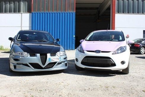 Auto sportive presso un'officina