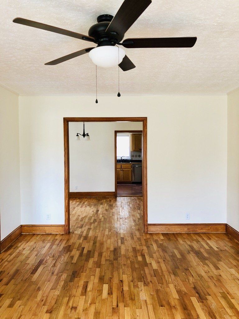 1050 Living #5