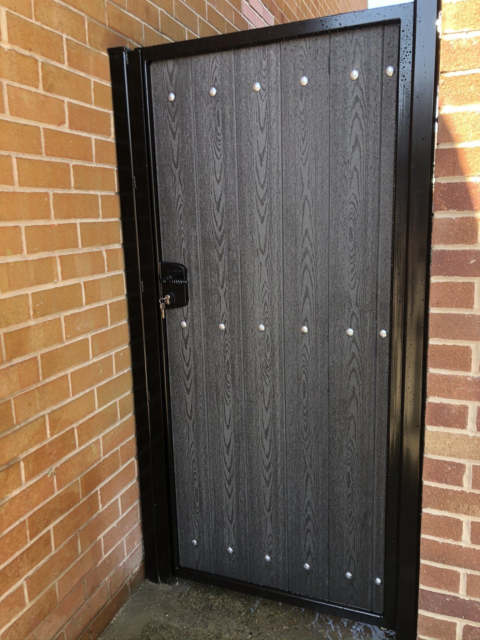 Single Composite Gates Sheffield