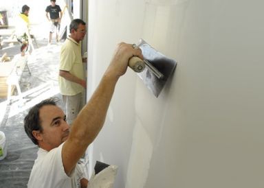 Plasterer carrying out renovation in Melbourne