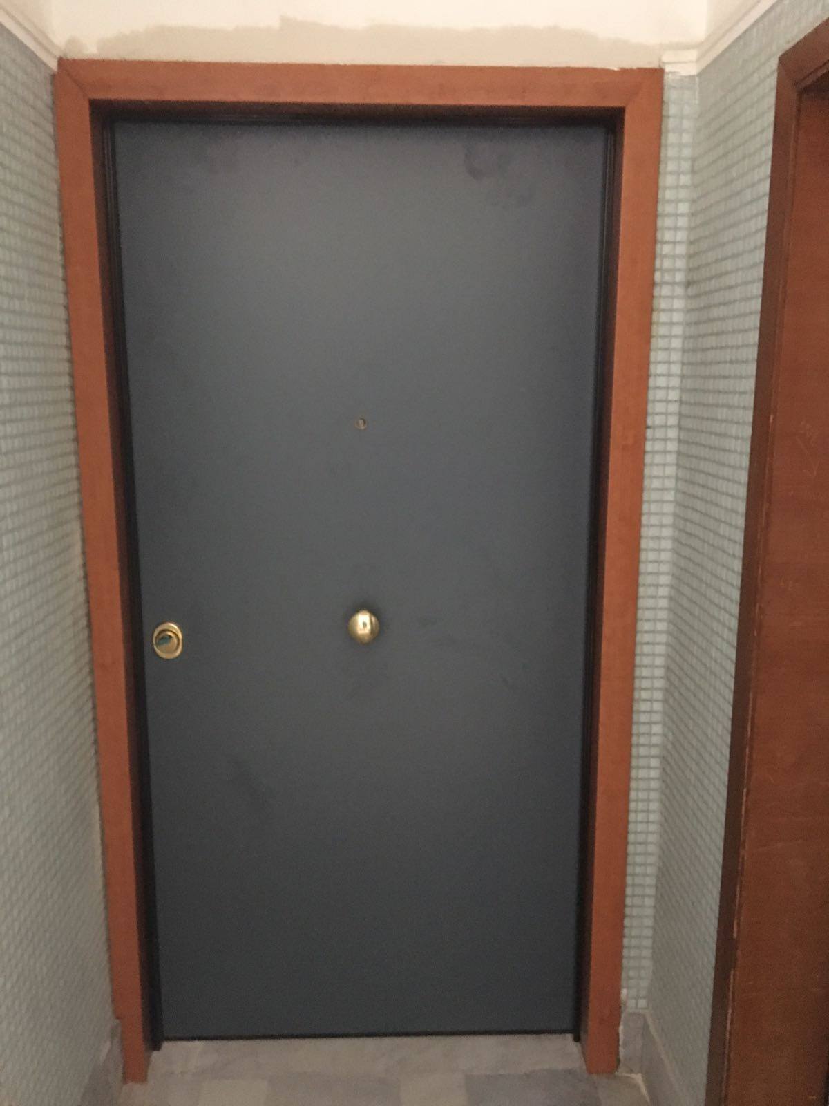 porta blindata di un appartamento