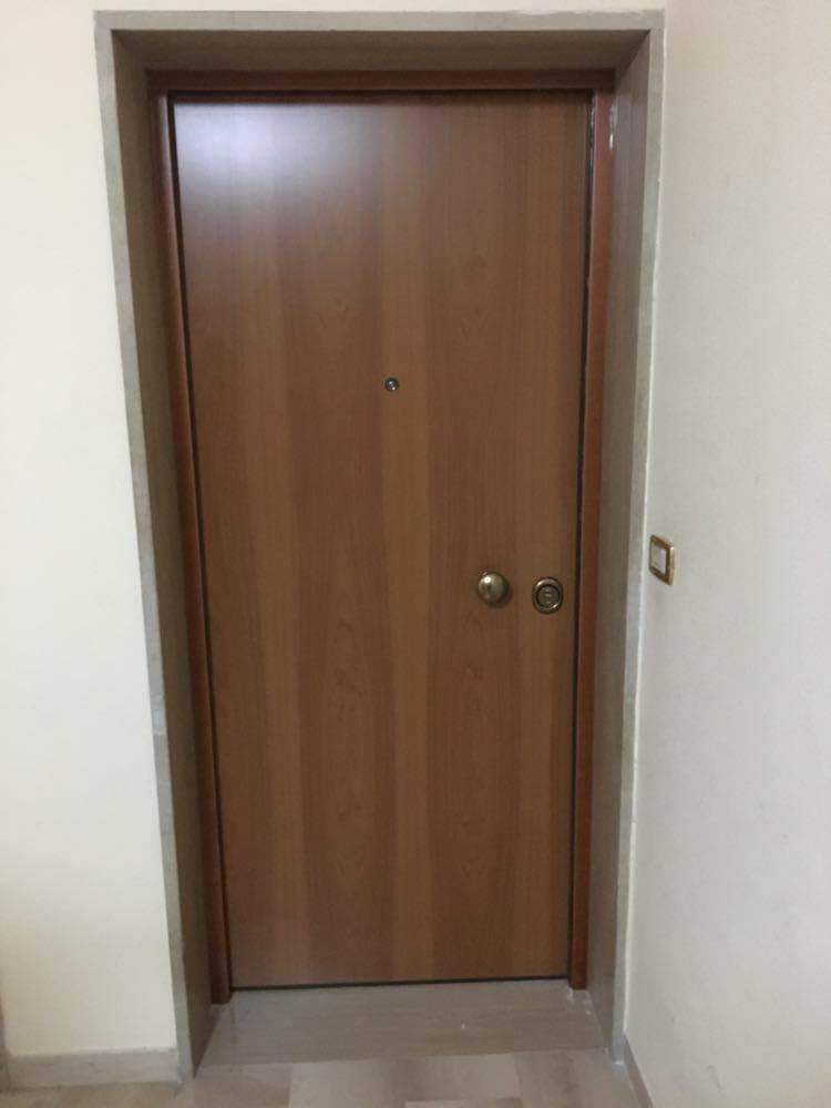 porta blindata di un appartamento