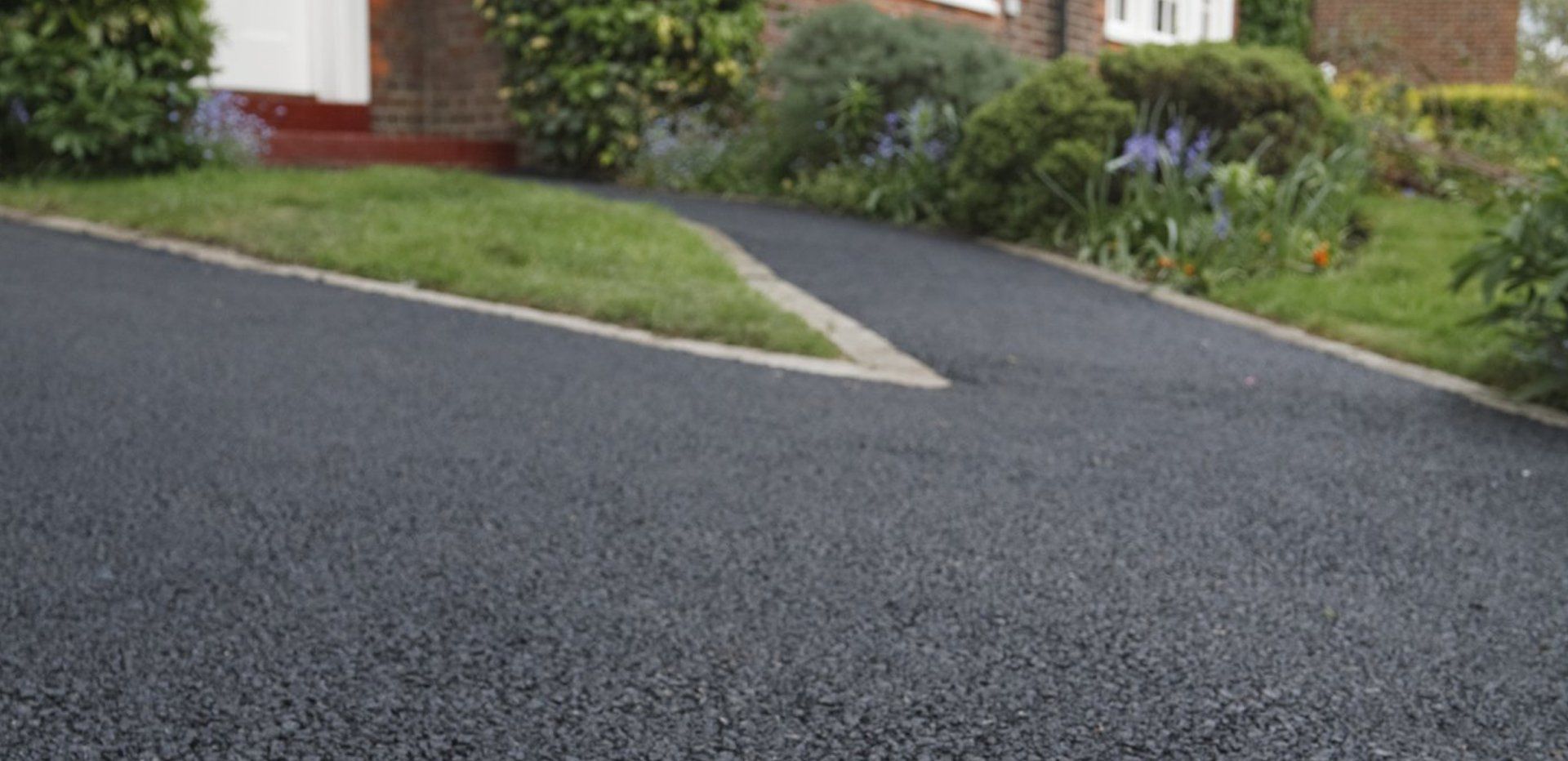 Seal coated asphalt — Coatesville, PA — Bill & Sons Paving LLC Seal coated asphalt — Coatesville, PA — Bill & Sons Paving LLC