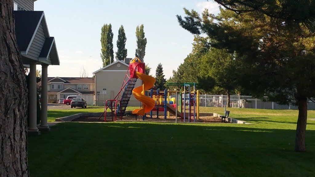 Lakeview Apartments