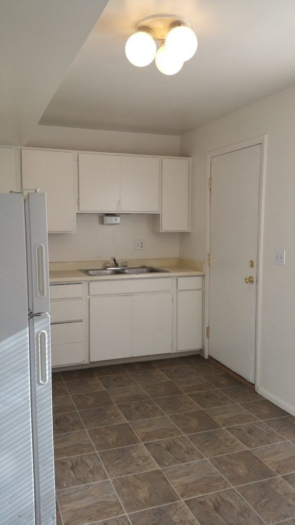 Lakeview Apartments