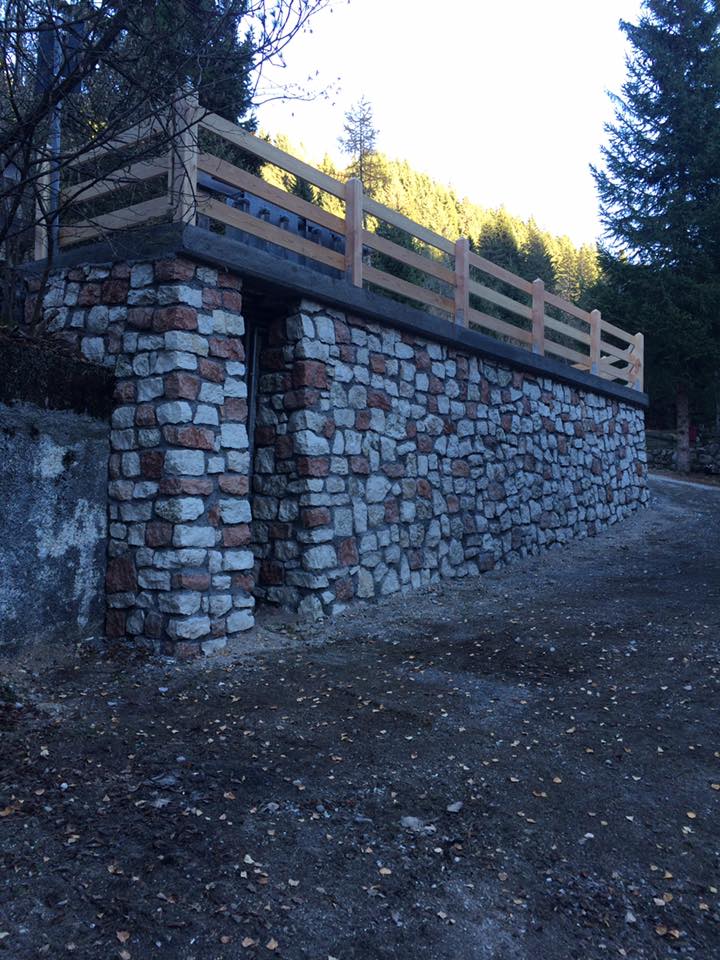 muro in costruzione