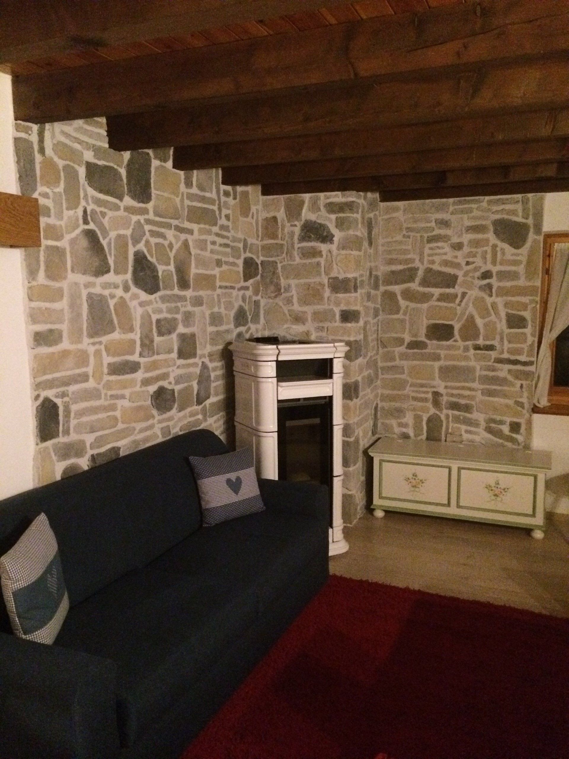 interno con stufa