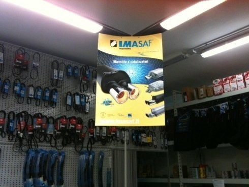 ricambi auto in negozio