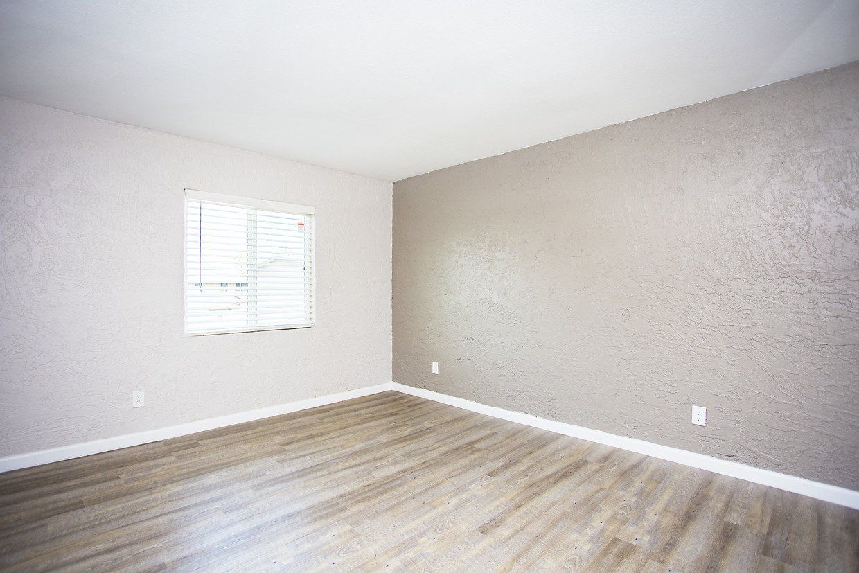 wood flooring bedroom