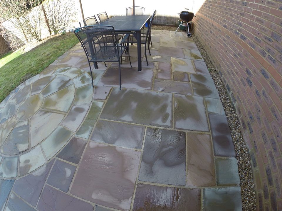 garden area paving before cleaning