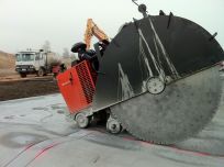 Concrete bitumen asphalt cutting mining site, concrete cutting Toowoomba