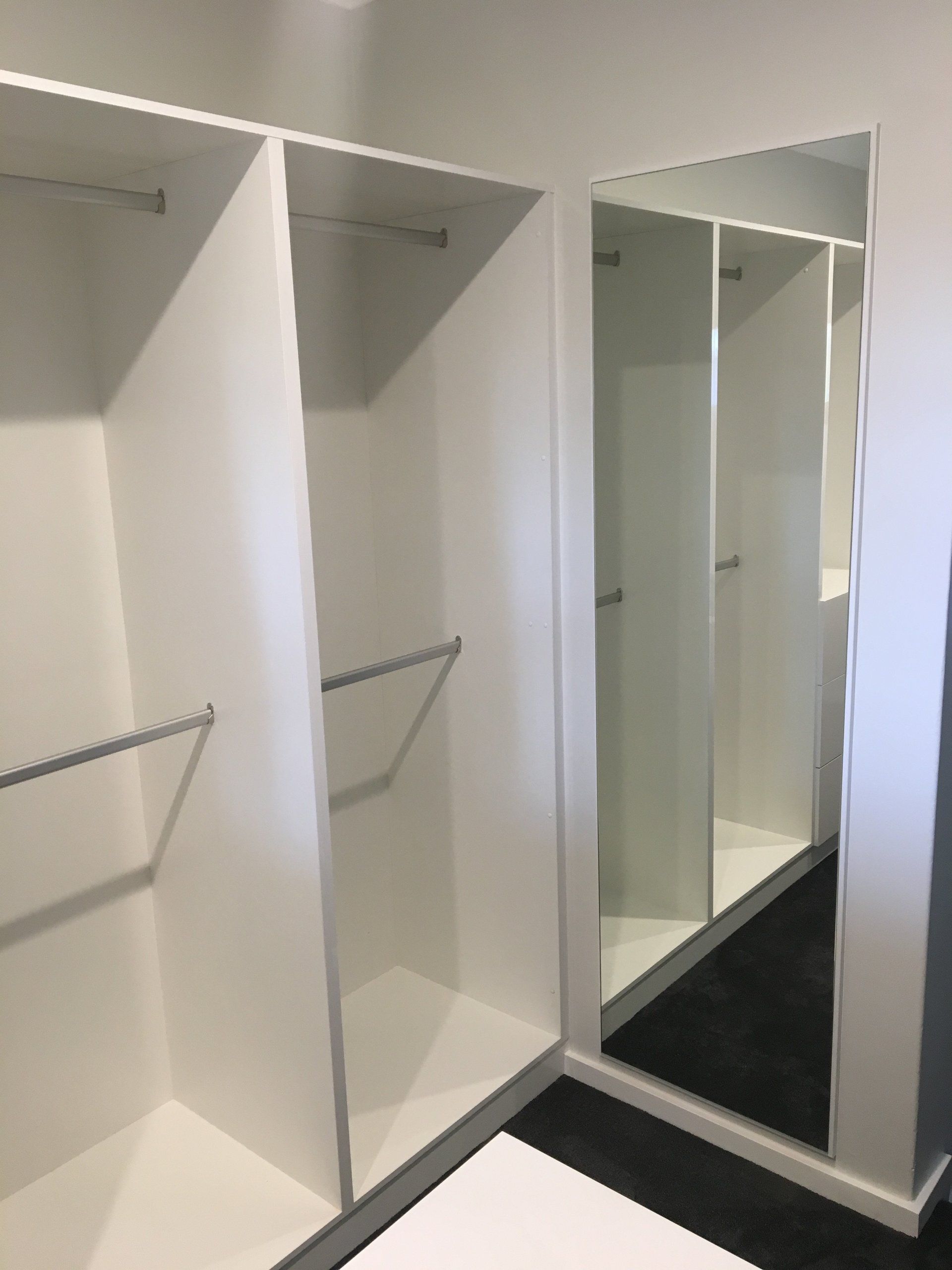 Walk In Wardrobes