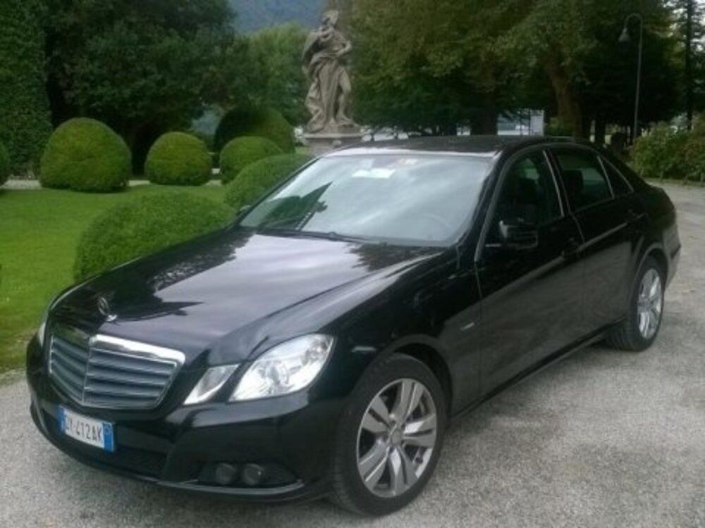mercedes nera che si può noleggiare