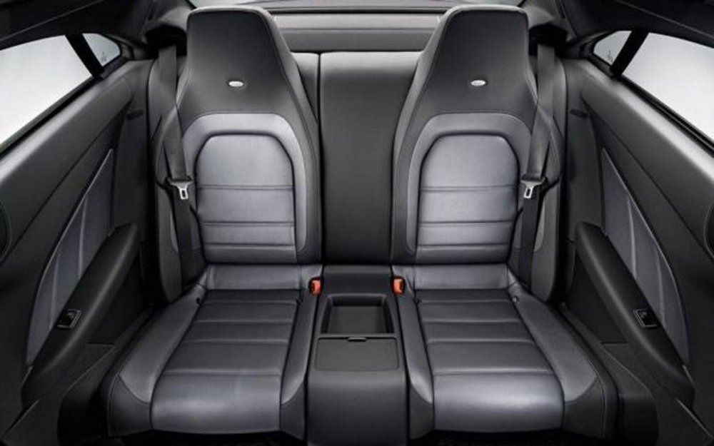 interno di auto a noleggio