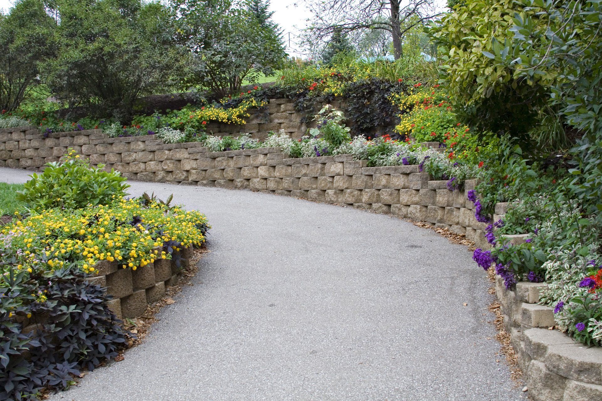 brick retaining wall contractor in Brentwood, TN