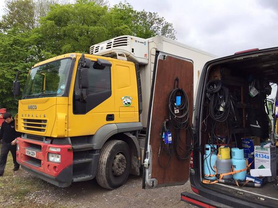 refrigerated transport vehicle