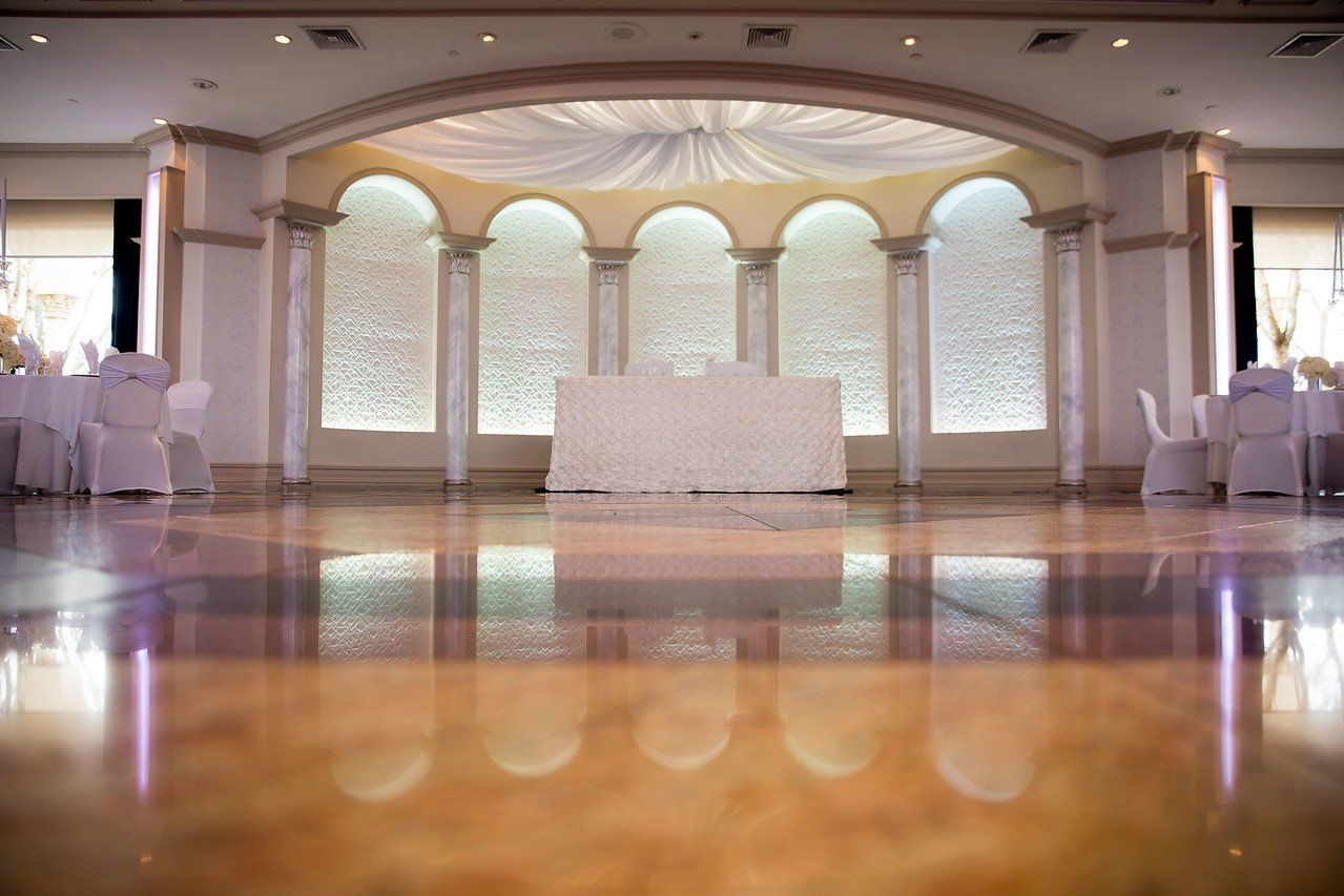 Bride & Groom Table