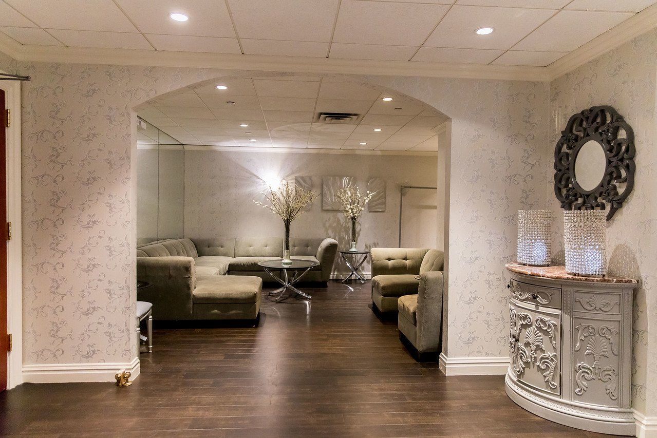 Comfortable Lounge Area
