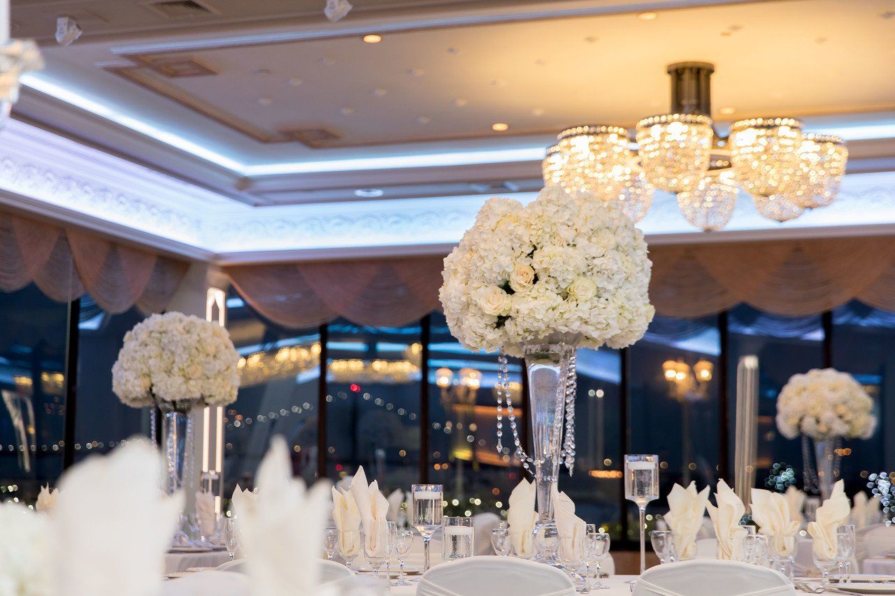 Round White Floral Table Centerpieces