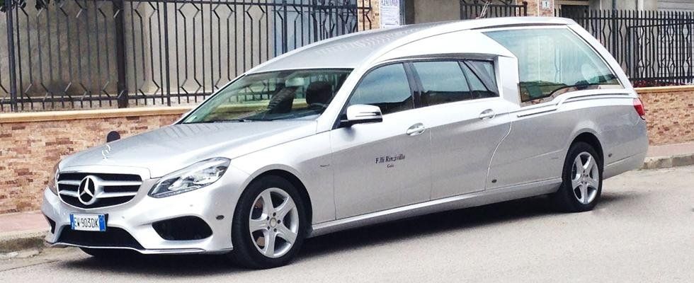 auto funebre di lusso