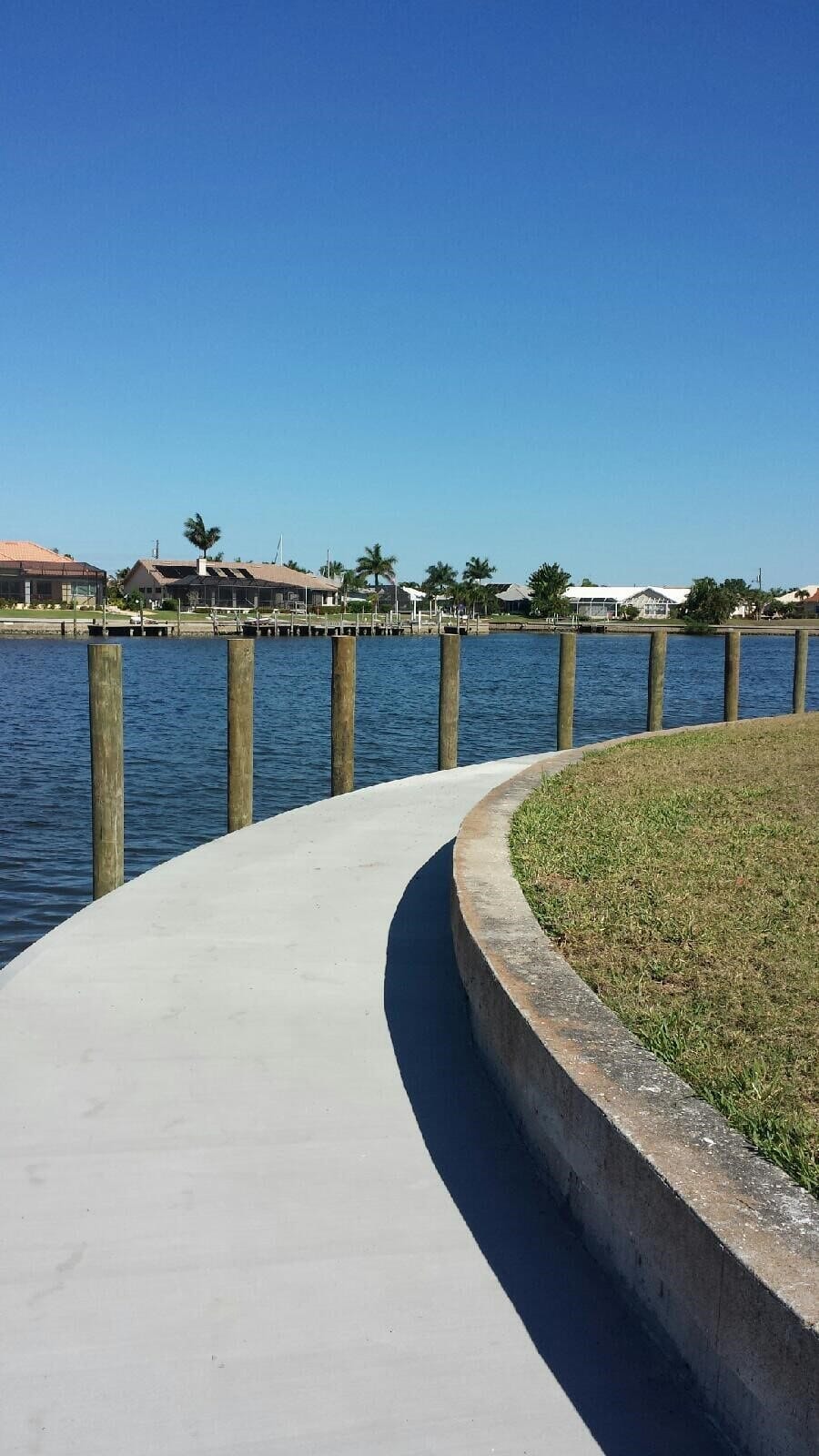 Gordon - 2626 Rio Grande - 7 X 165 concrete dock with bumper pile 1