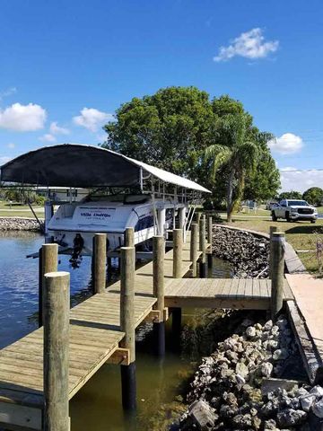 Stearns - 7001 Long Beach - wood dock - walkway and tee