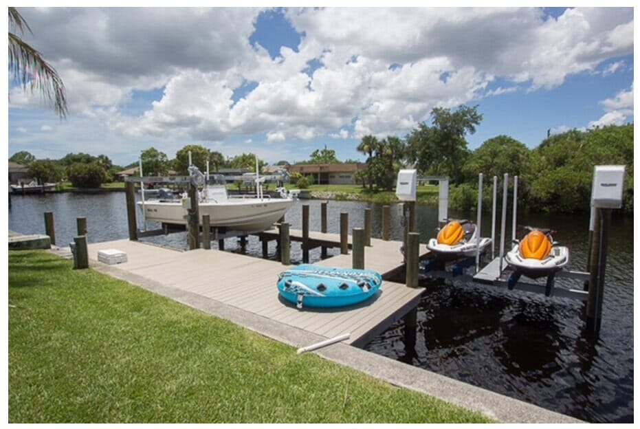 Wrap around docks