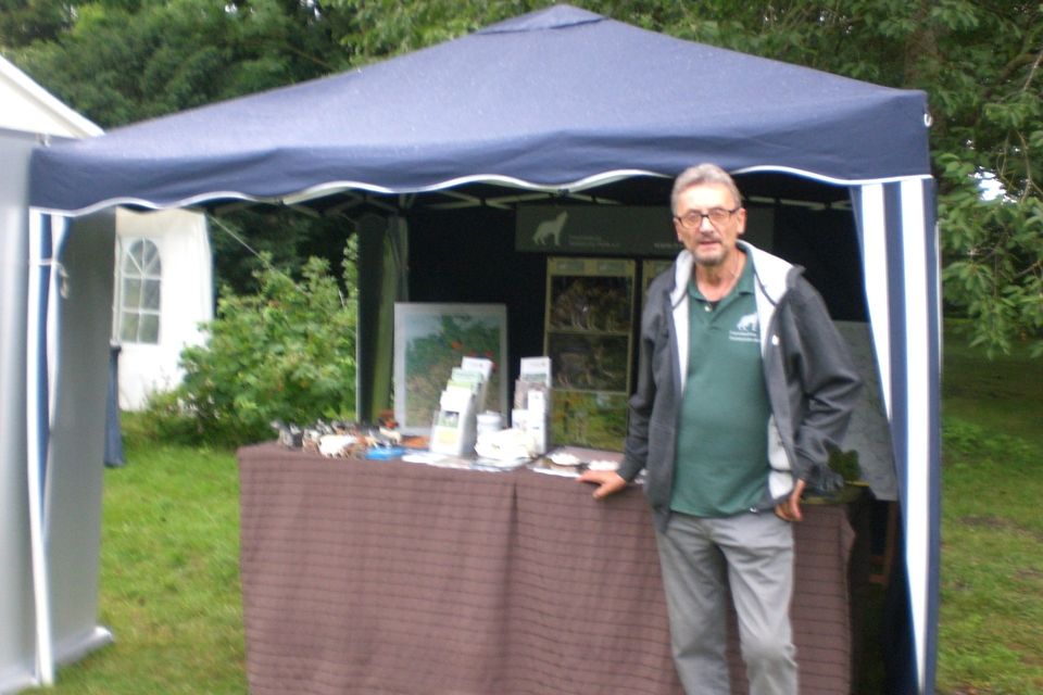Bild 2 Infostand beim Tierschutzfest im Gutspark Bobbin