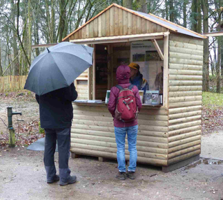 Bild Infostand bei den Eekholter Wolfsnächten Bild Infostand bei den Eekholter Wolfsnächten