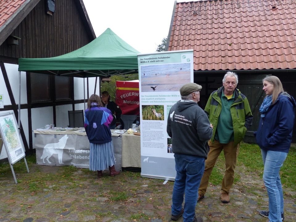 Bild 1 Infostand auf dem Herbstfest in der Göhrde