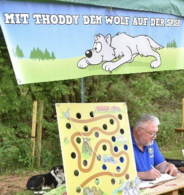 Bild 2 Infostand beim Schafschurfest in Lemgrabe
