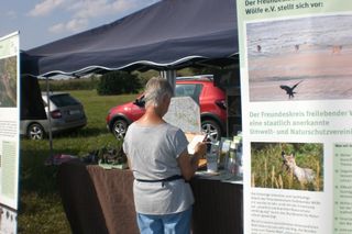 Bild Bericht Infostand auf dem Hoffest des Lottihofes