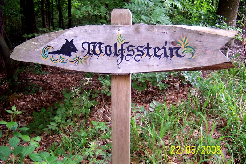 Bild Hinweis zum Wolfsstein Melgershausen © Kurt Lumm/ HNA RegioWiki Bild Hinweis zum Wolfsstein Melgershausen