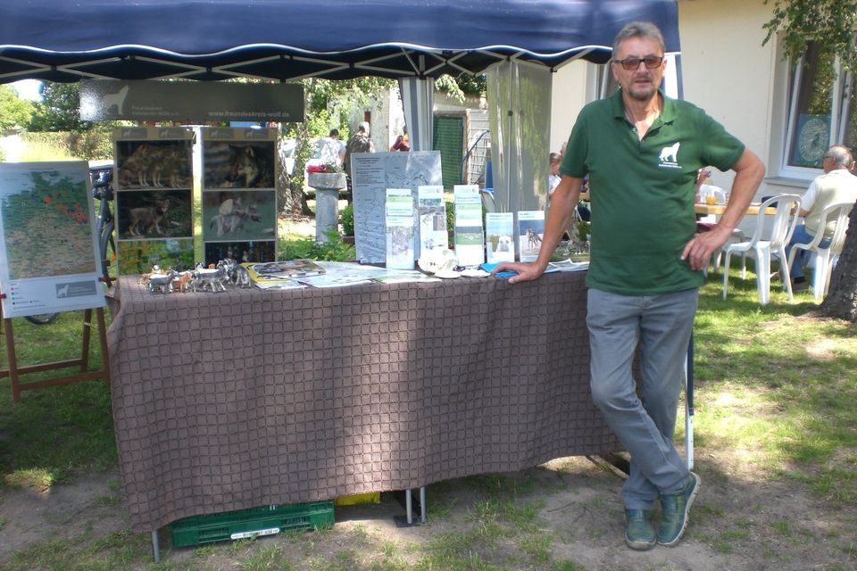 Bild 1 Infostand beim Sommerfest in Neukalen