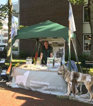 Bild 1 Infostand beim Tag der Niedersachsen in Wilhelmshaven Bild 1 Infostand beim Tag der Niedersachsen in Wilhelmshaven