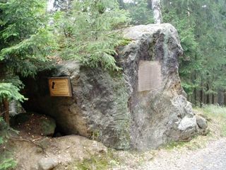 Bild Wolfsstein im Nationalpark Sächsische Schweiz Bild Wolfsstein im Nationalpark Sächsische Schweiz